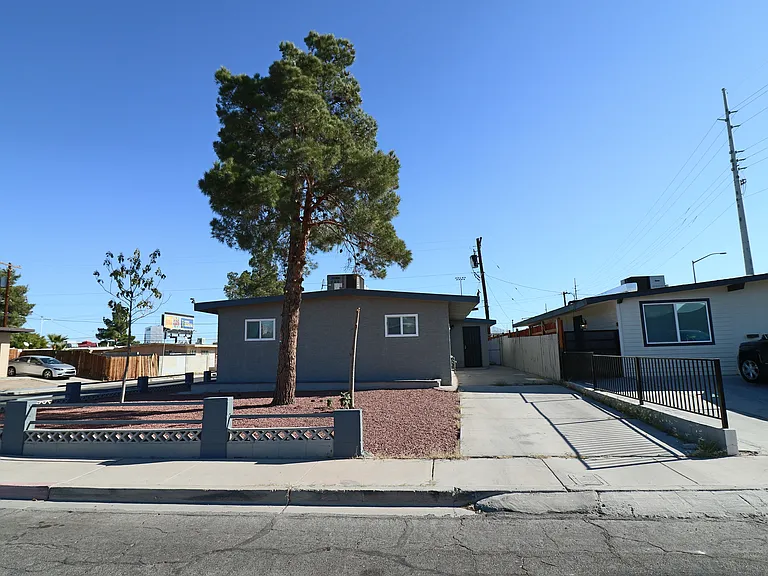 4831 Nebraska Ave — Photo 2