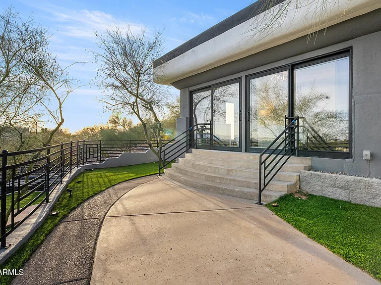 3282 E Palo Verde Dr — Photo 106