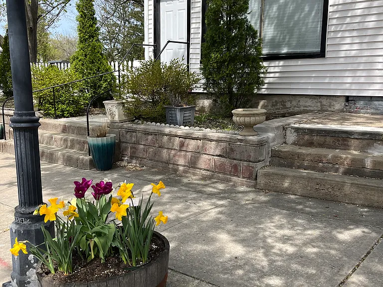 75 Main St #A — Photo 2