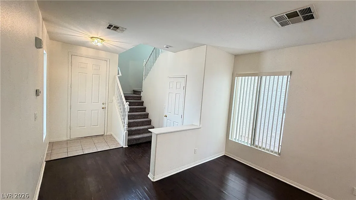 2 bed, 2.5 bath, 1299 sqft, $1,775 — Photo 4