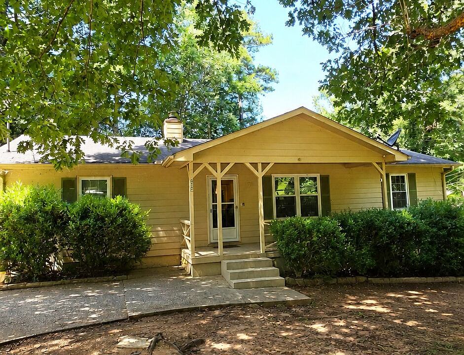 1st image of 208 Lakeview Dr