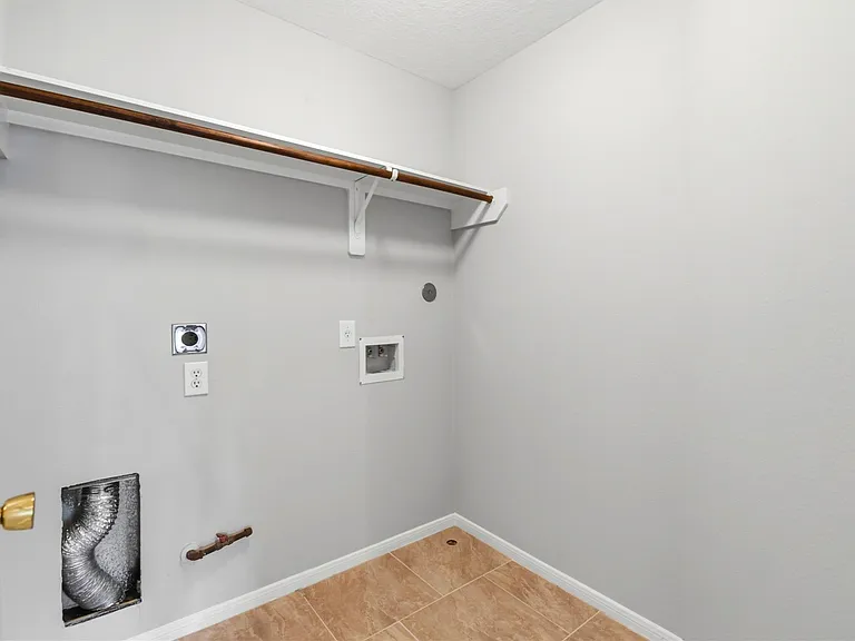 1107 Northgate Springs Dr — Photo 21