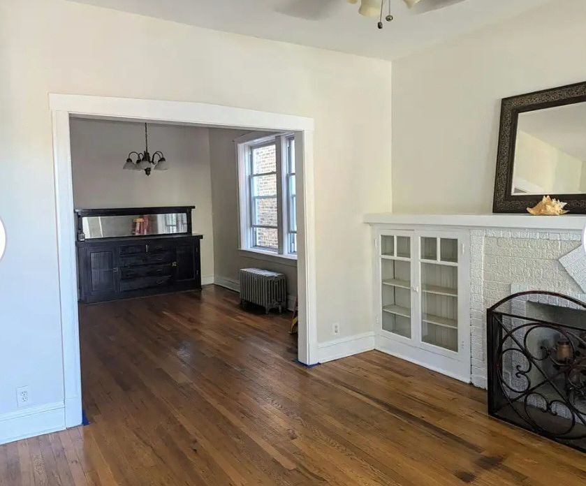 1st image of 3028 W Walnut St Floor 1
