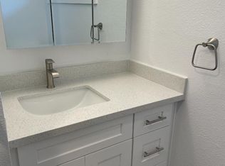 324 S Lafayette Ave APT 5, Bremerton, WA 98312