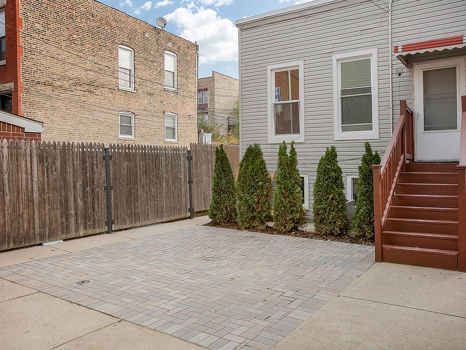 carriage house 1