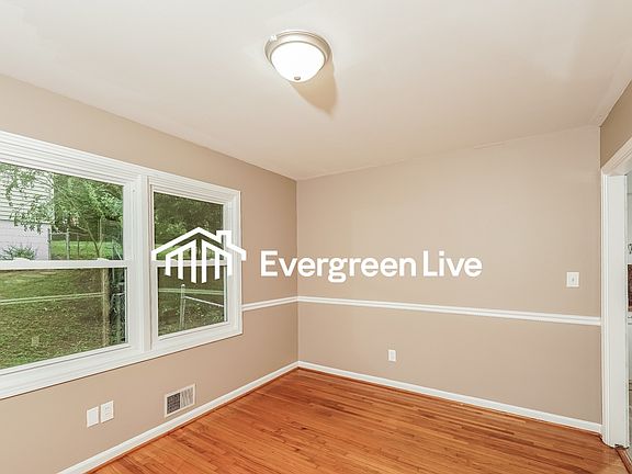4th image of 417 Westwood Ave