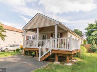 958 Maple Ave, Croydon, PA 19021