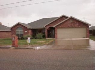1105 Holly St, Levelland, TX 79336