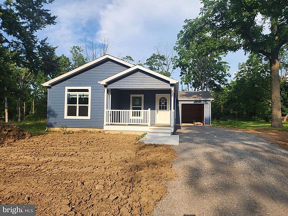 4th image of 655 Roseanne Ln