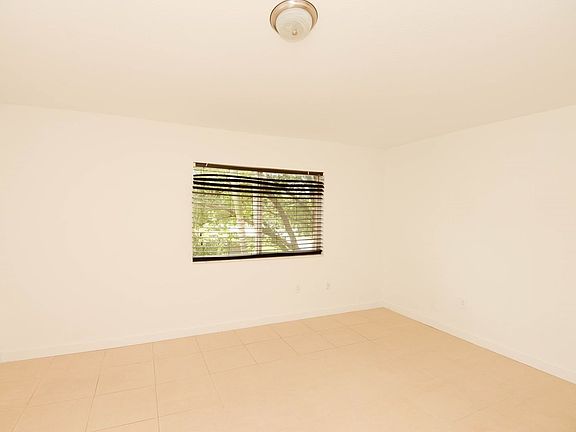 5th image of 6658 Town Square Dr