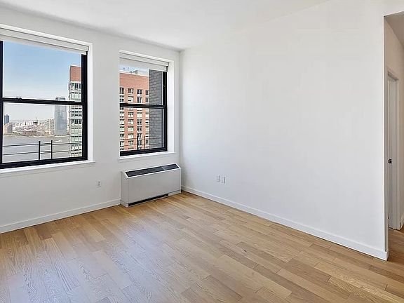 3rd image of 1 West St APT 3403