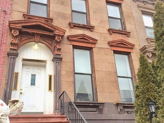 2nd image of 285 Putnam Ave APT 2