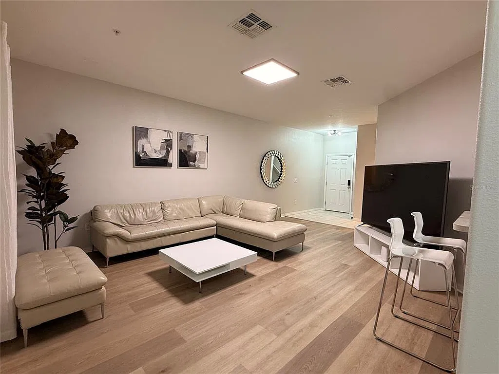3 bed, 2.5 bath, 1790 sqft, $2,800 — Photo 4