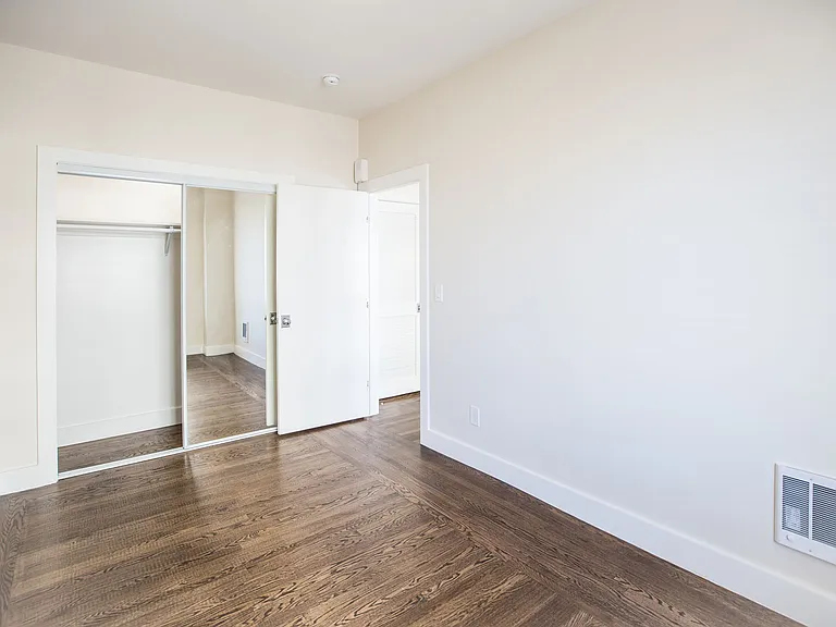 1405 Franklin — Photo 16