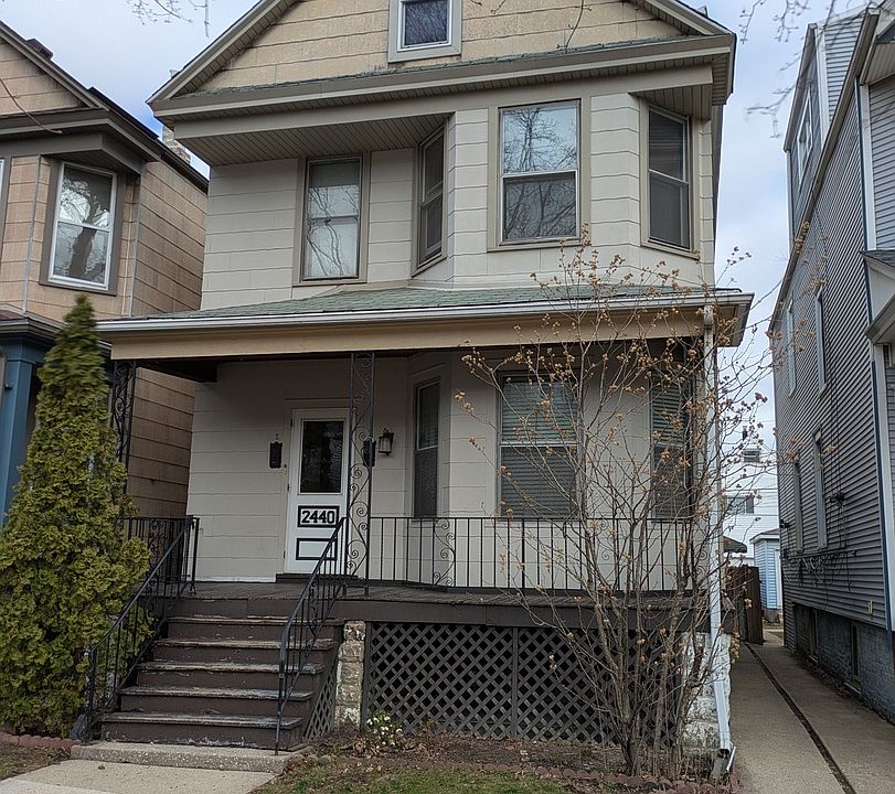 1st image of 2440 W Warner Ave