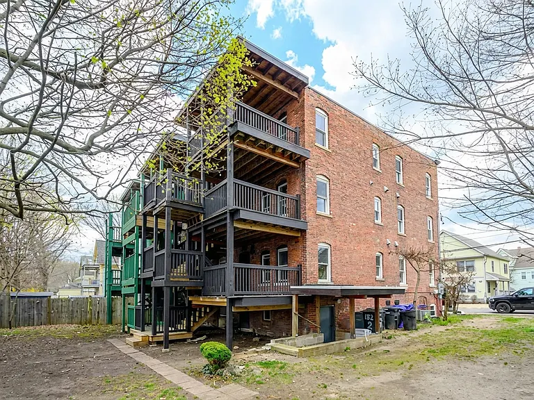 132 Ellington St #2A — Photo 8