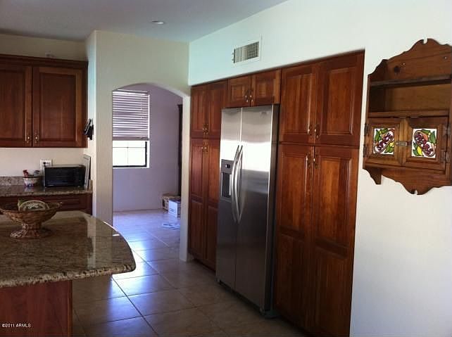 2nd image of 415 S Surfside Dr