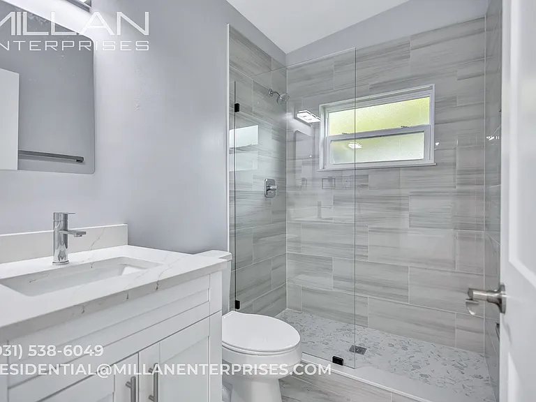 325 Capri Boulevard — Photo 40