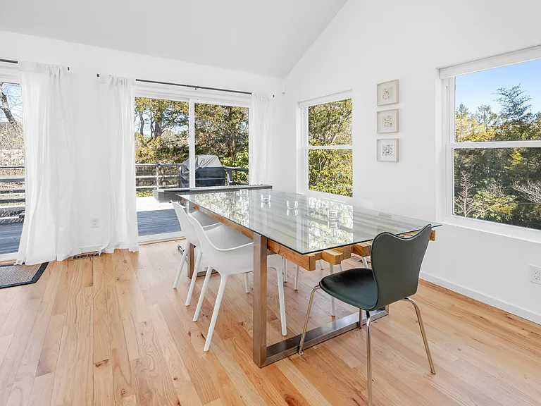 8 Longview Rd — Photo 12