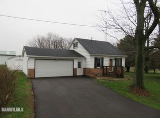 3297 S Van Brocklyn Rd, Freeport, IL 61032