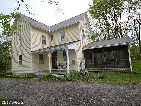 2nd image of 961 Main St