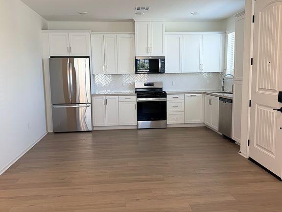 5th image of 4104 S Wildflax Paseo #86