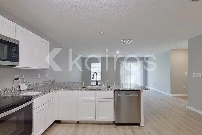 8833 N Vienna Dr — Photo 7
