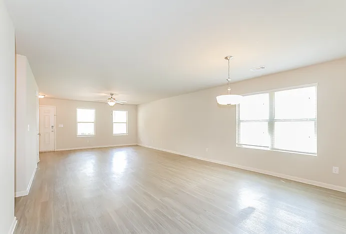 165 Rockingham Dr — Photo 5