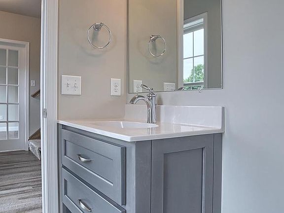 4th image of 3 Rolling Meadow Rd