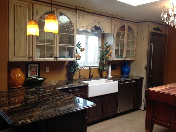 4th image of 10812 Malaguena Ln NE