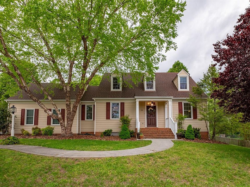 1st image of 116 Marguerite Dr