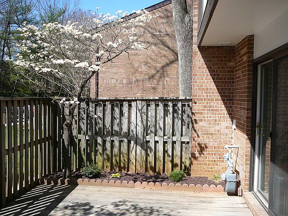 patio from kitchen sliders