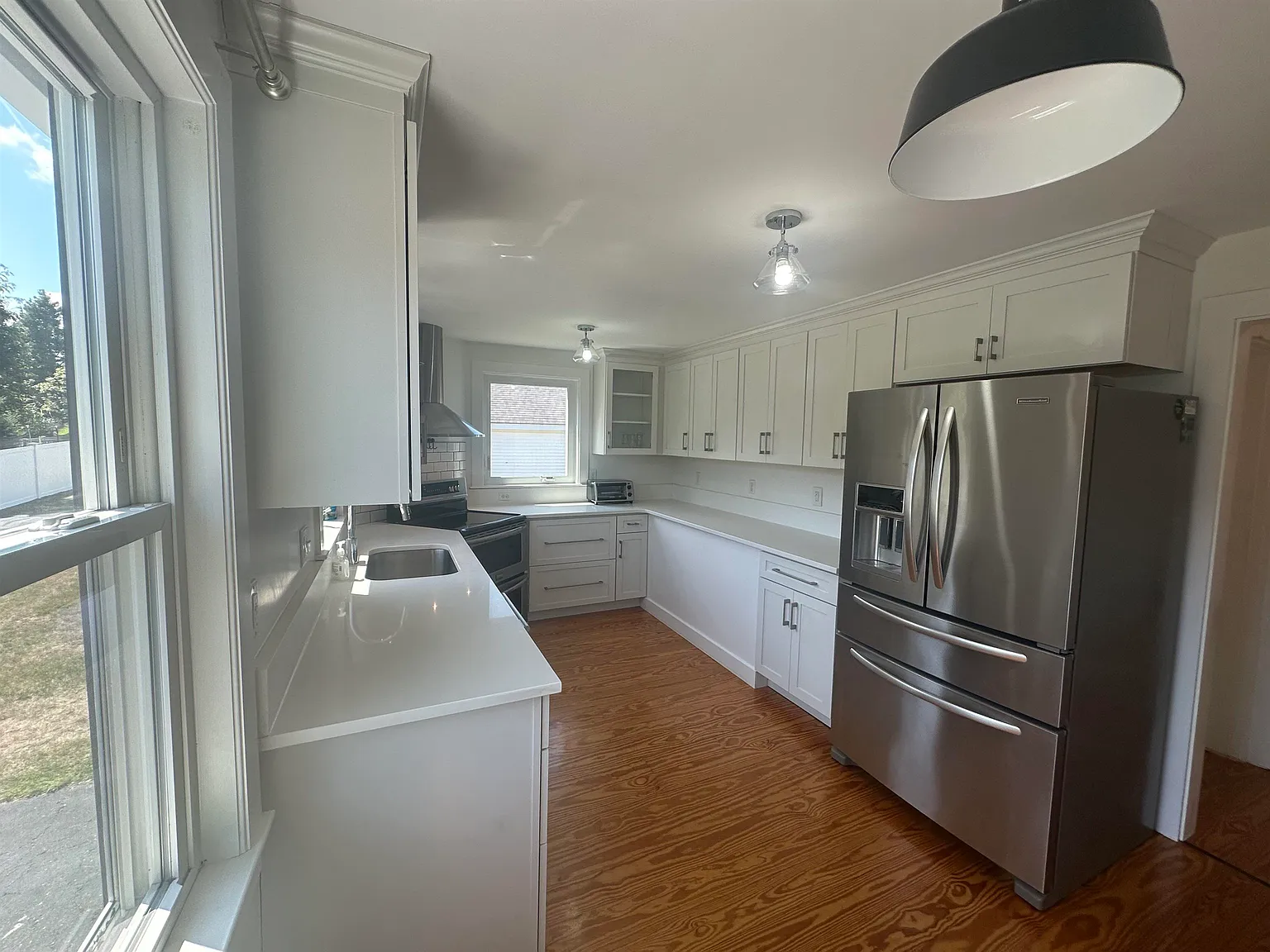 2 bed, 832 sqft, $2,800 — Photo 2