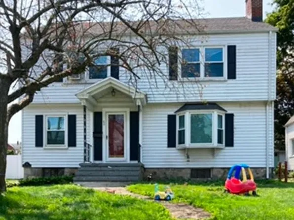 80 Herkimer St, Waterbury, CT 06710