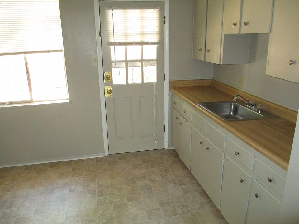2nd image of 2466 S York St