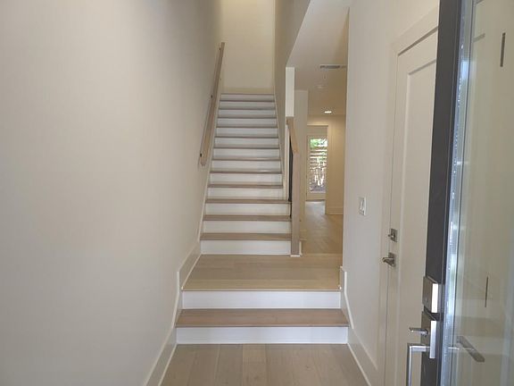 3rd image of 430 Cedar Dust Dr