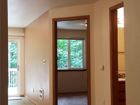 4th image of 22245 Bluewater Dr SE