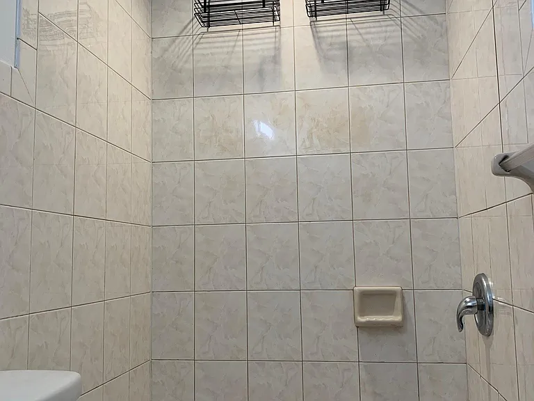 139 Boyd Ave #1F — Photo 16