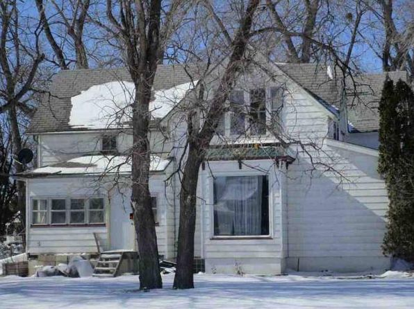 303 Lions Dr, Funk, NE 68940
