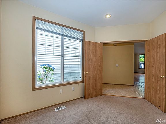 5th image of 12605 64th Ave E