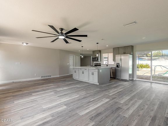 5th image of 1209 Sunland Rd