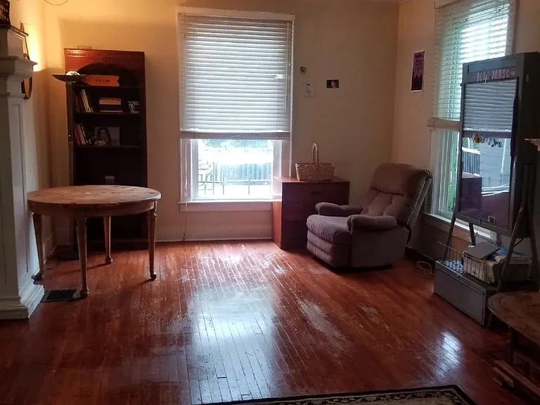 815 Lancaster Ave — Photo 4