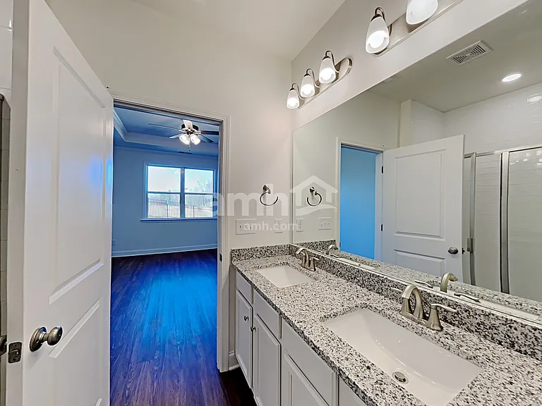 7072 Creeksong Dr — Photo 16