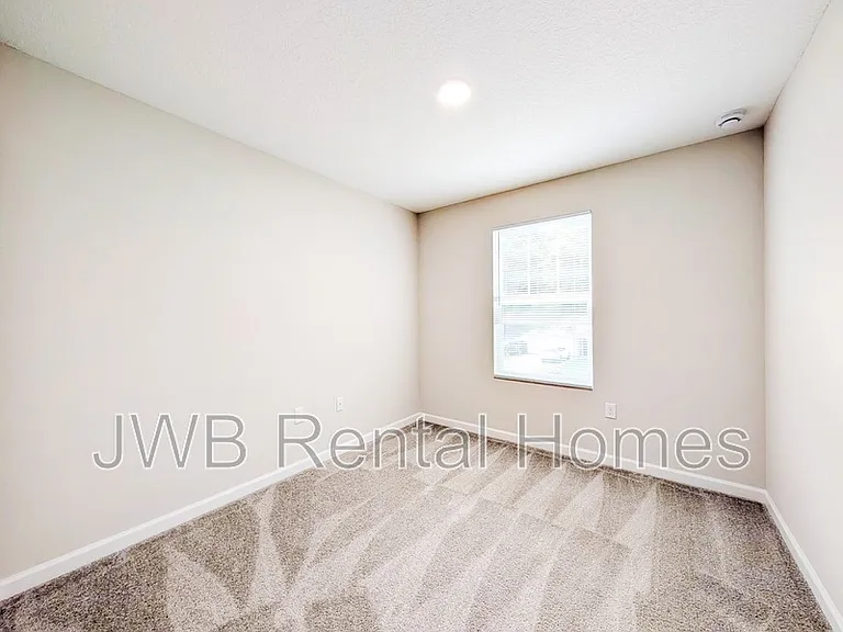 1128 Comanche St — Photo 15