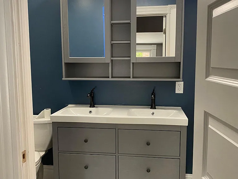 3rd Floor Master Bath with double bowl sinks!