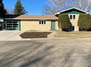 701 3rd Ave NW, Mandan, ND 58554