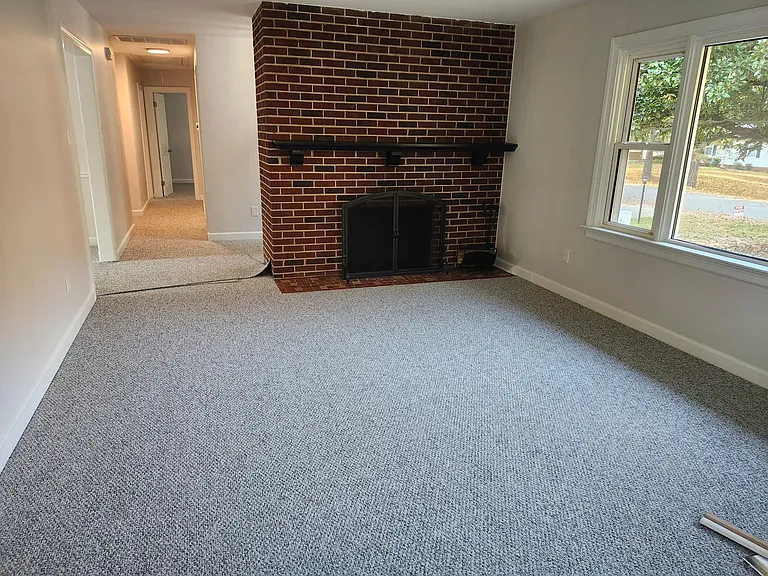 8147 N Mayfield Ln — Photo 3