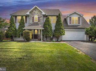 116 Westgate Dr, Mount Holly Springs, PA 17065