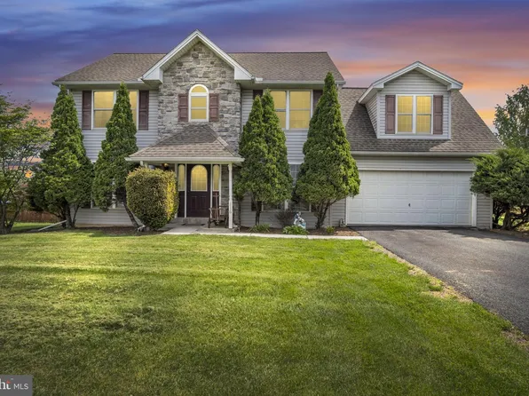 116 Westgate Dr, Mount Holly Springs, PA 17065
