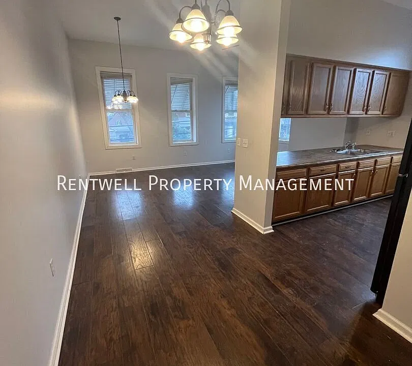 261 Reno St #2